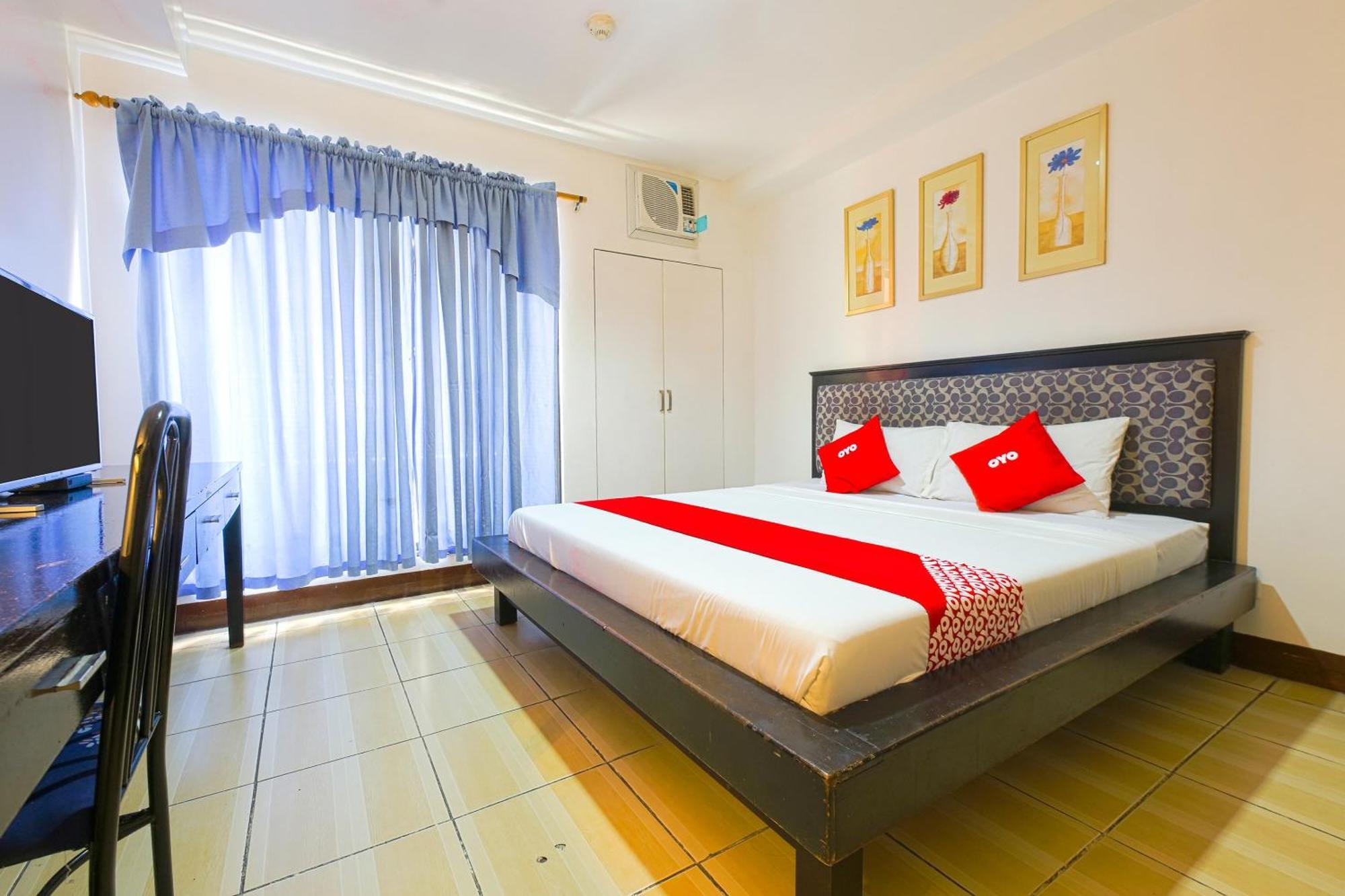 Oyo 769 Poblacion Suites Polaris Makati City Екстериор снимка